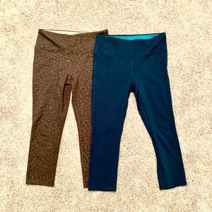Two Marika Women’s Crop Capri Leggings medium